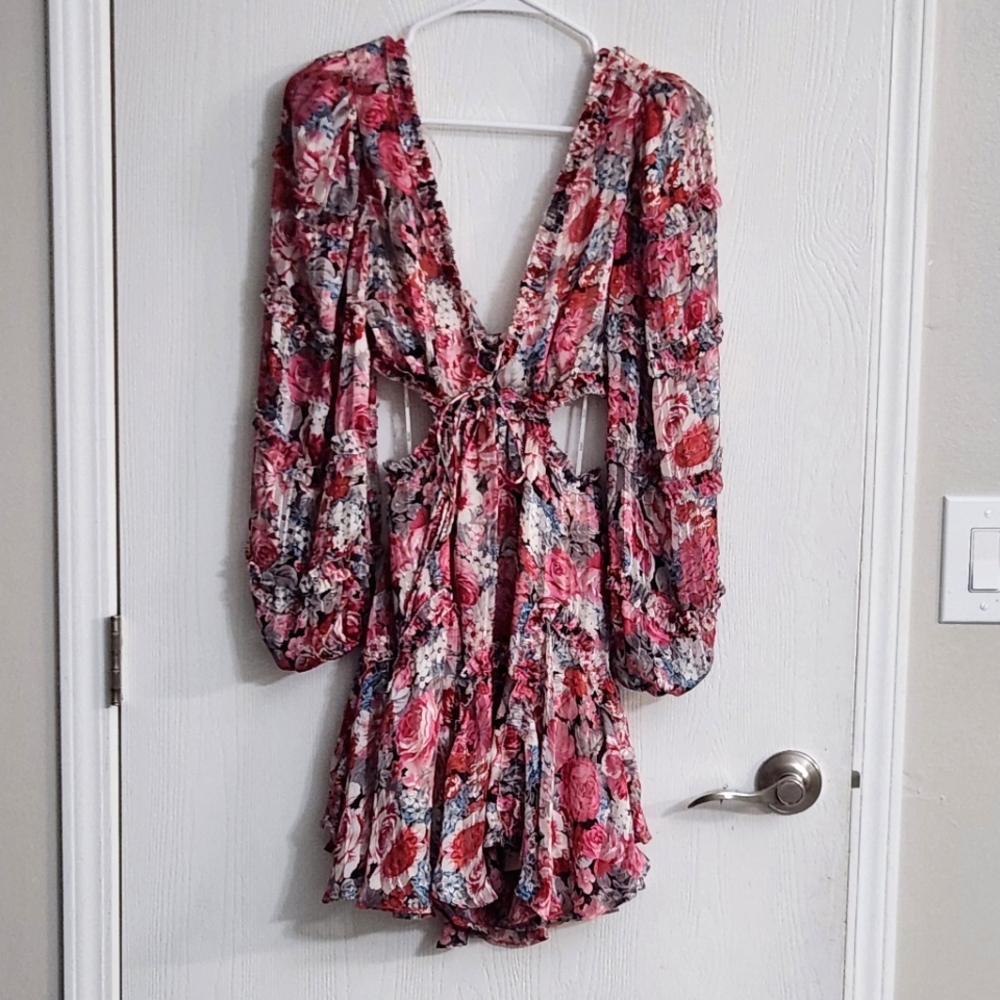 Elliatt Bay Floral Dress - Picture 8 of 15